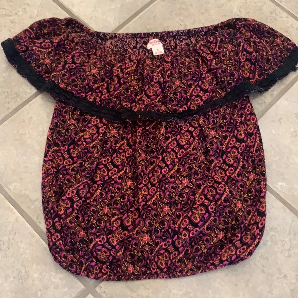 Mossimo off the shoulder top!!
